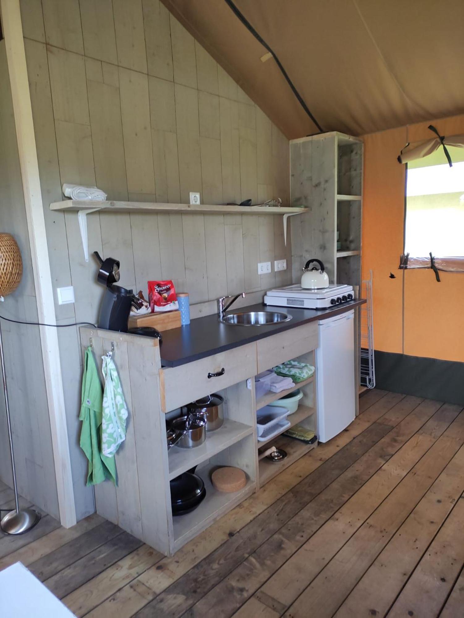 Luxury tent De Boerinn Kamerik
